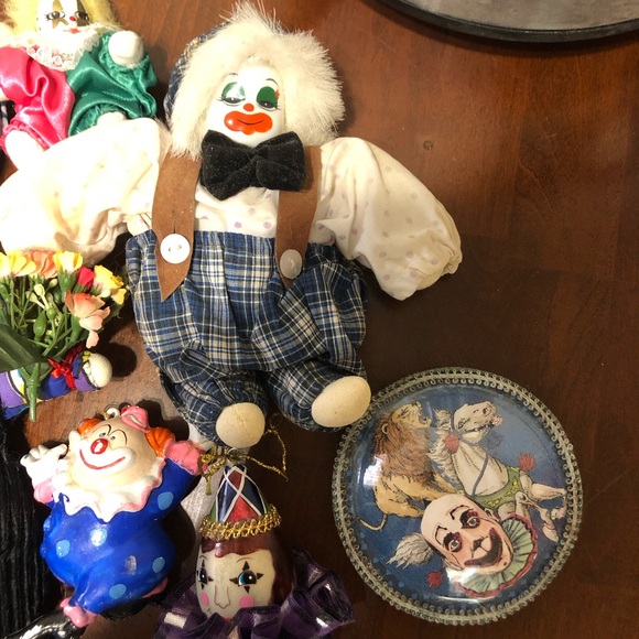 Vintage Clown Doll Collection - Picture 6 of 6